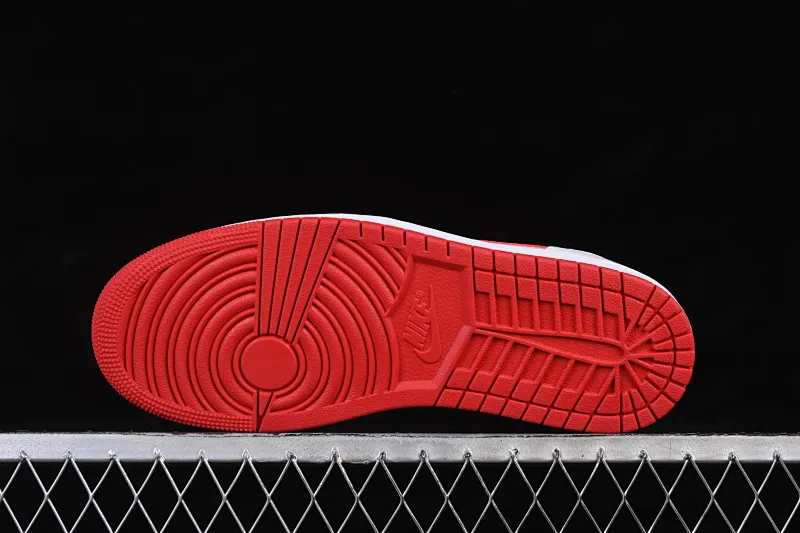 All categories Air Jordan Jordan series basketball shoes Air Jordan 1 Low foreign trade version Air Jordan 1 Low OG "University Red" AJ1 Joe 1 University Red low-top cultural and casual sneakers CZ0790-161
